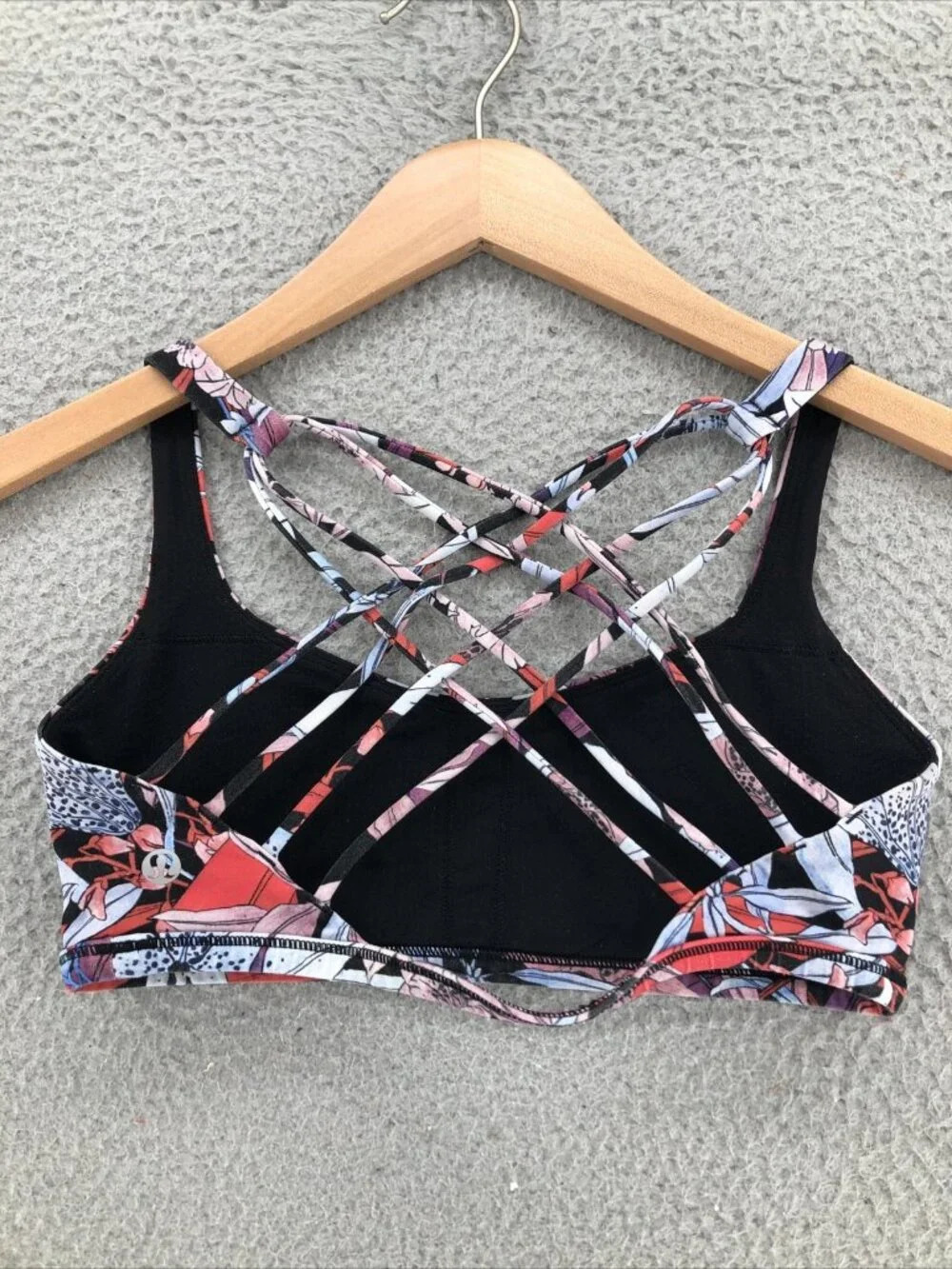 Lululemon Free To Be Bra Wild Womens 6 Small Multi Floral Crossback Straps Yoga